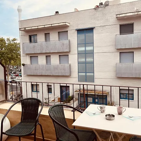 Al Centre Ideal Parelles A Apartment *